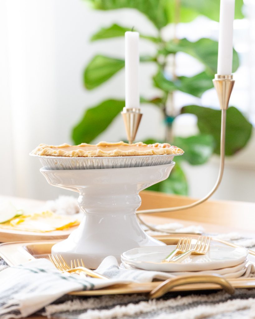 holiday dining tablescape tips 