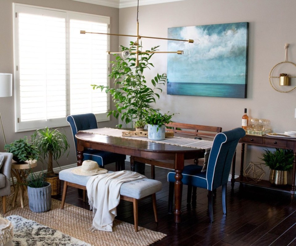 The dining room before: all that dark wood makes the room feel heavy!